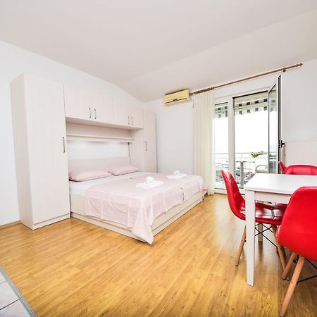 Apartment Mira-1 By Interhome Makarska Esterno foto