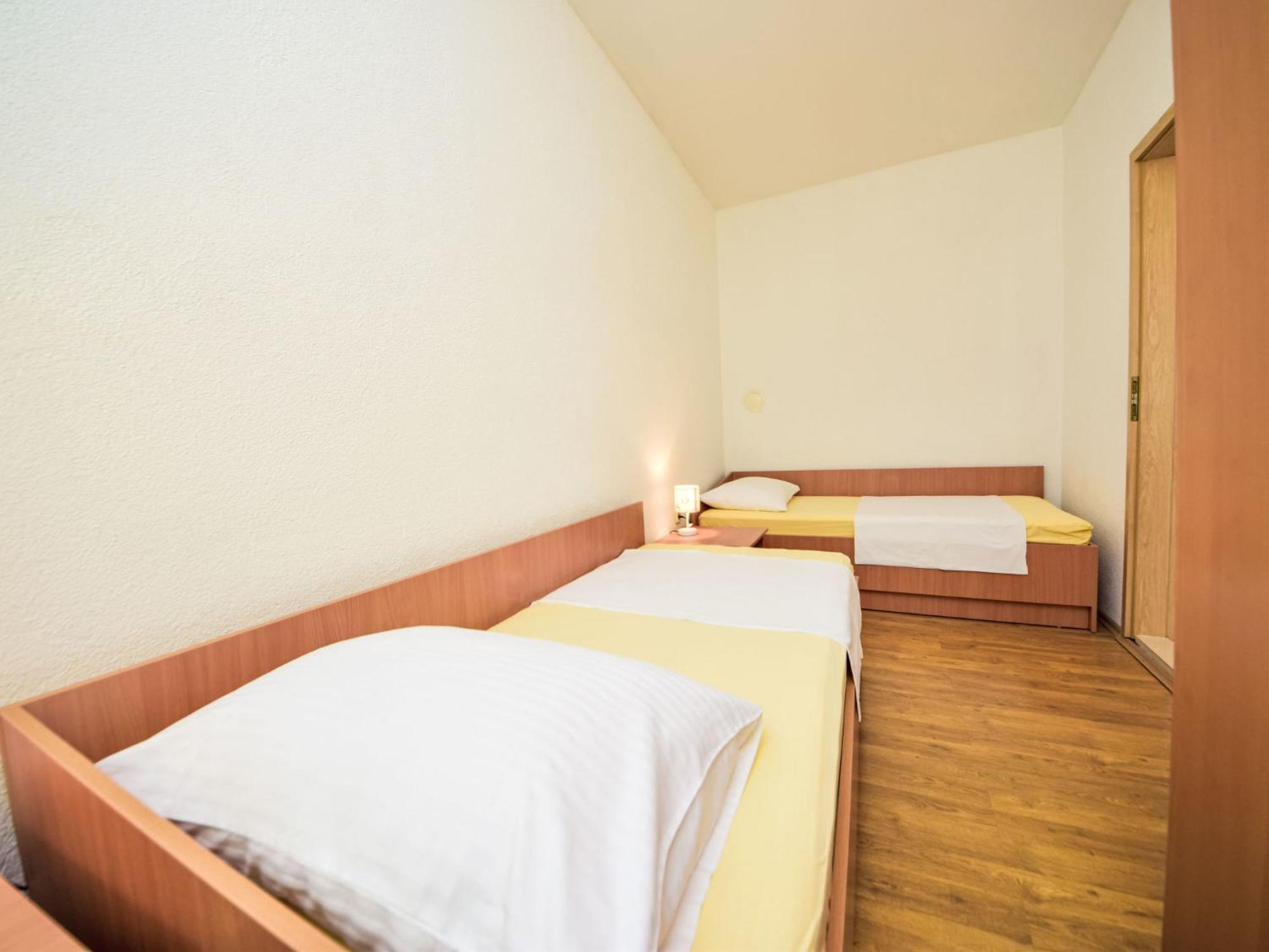 Apartment Mira-1 By Interhome Makarska Esterno foto